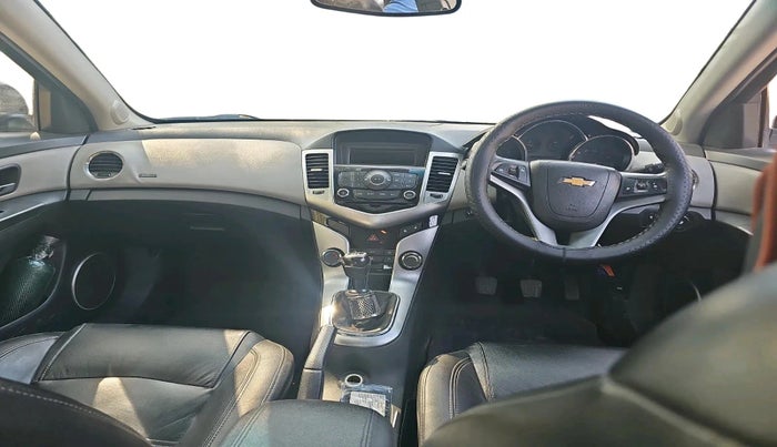 2011 Chevrolet Cruze LTZ, Diesel, Manual, 1,43,721 km, interior