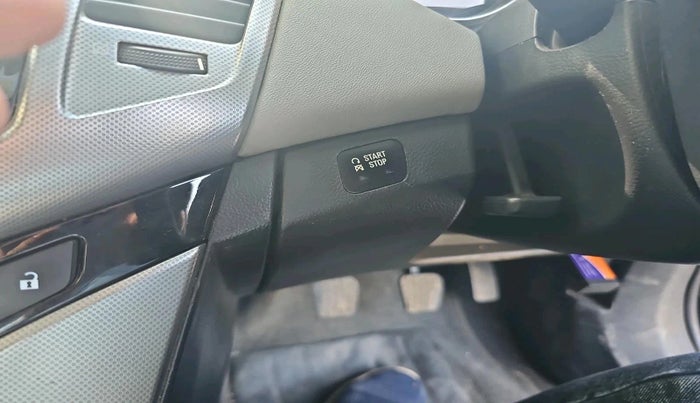 2011 Chevrolet Cruze LTZ, Diesel, Manual, 1,43,721 km, interior