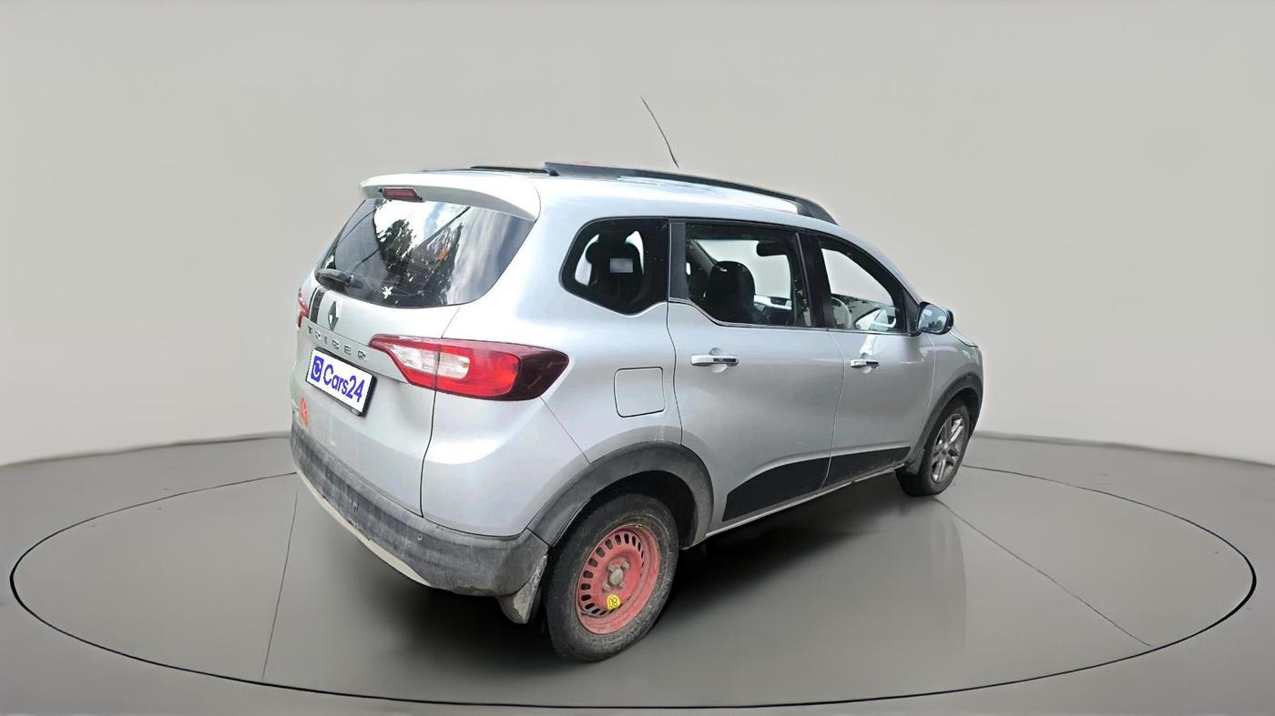 2022 Renault TRIBER RXZ, Petrol, Manual, 50,154 km, exterior
