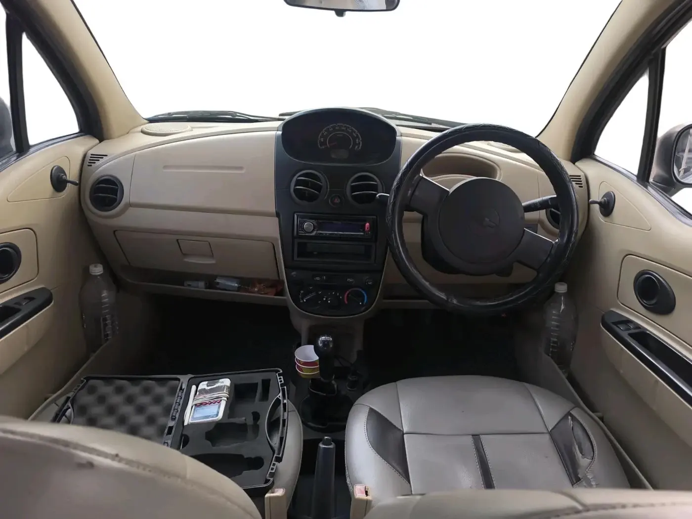 2011 Chevrolet Spark LS 1.0, Petrol, Manual, 77,390 km, interior