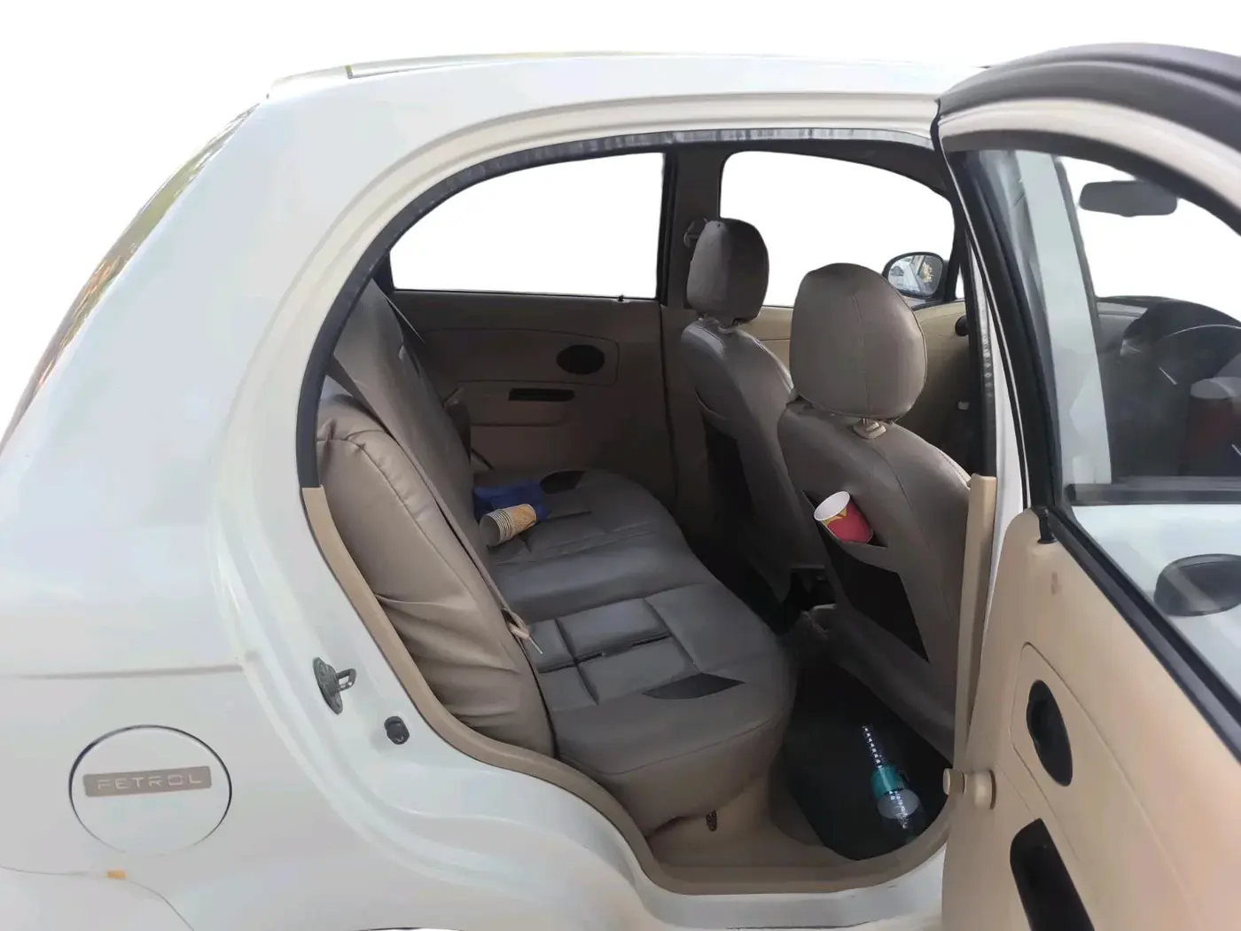 2011 Chevrolet Spark LS 1.0, Petrol, Manual, 77,390 km, interior