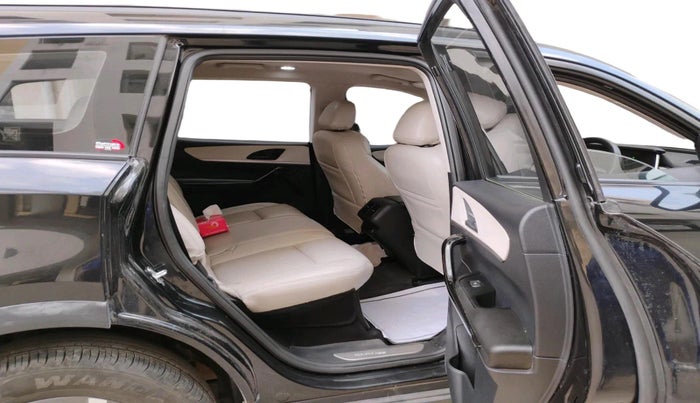 2024 Mahindra XUV700 AX 5 D MT 5 STR, Diesel, Manual, 40,342 km, interior