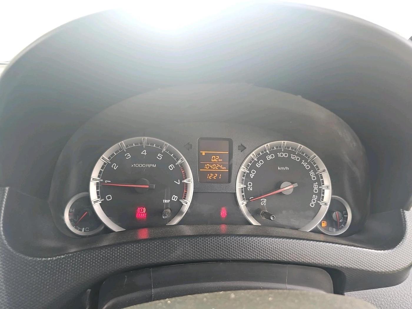 2013 Maruti Swift VXI, CNG, Manual, 1,04,024 km, interior