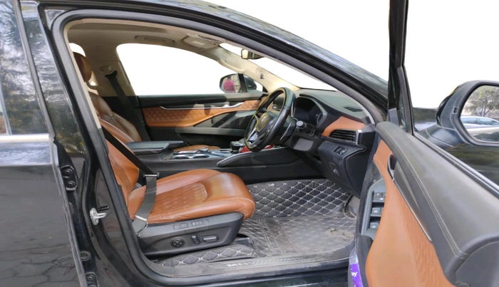 2021 MG GLOSTER SAVVY 7 STR 2.0 TWIN TURBO 4WD, Diesel, Automatic, 1,29,161 km, interior