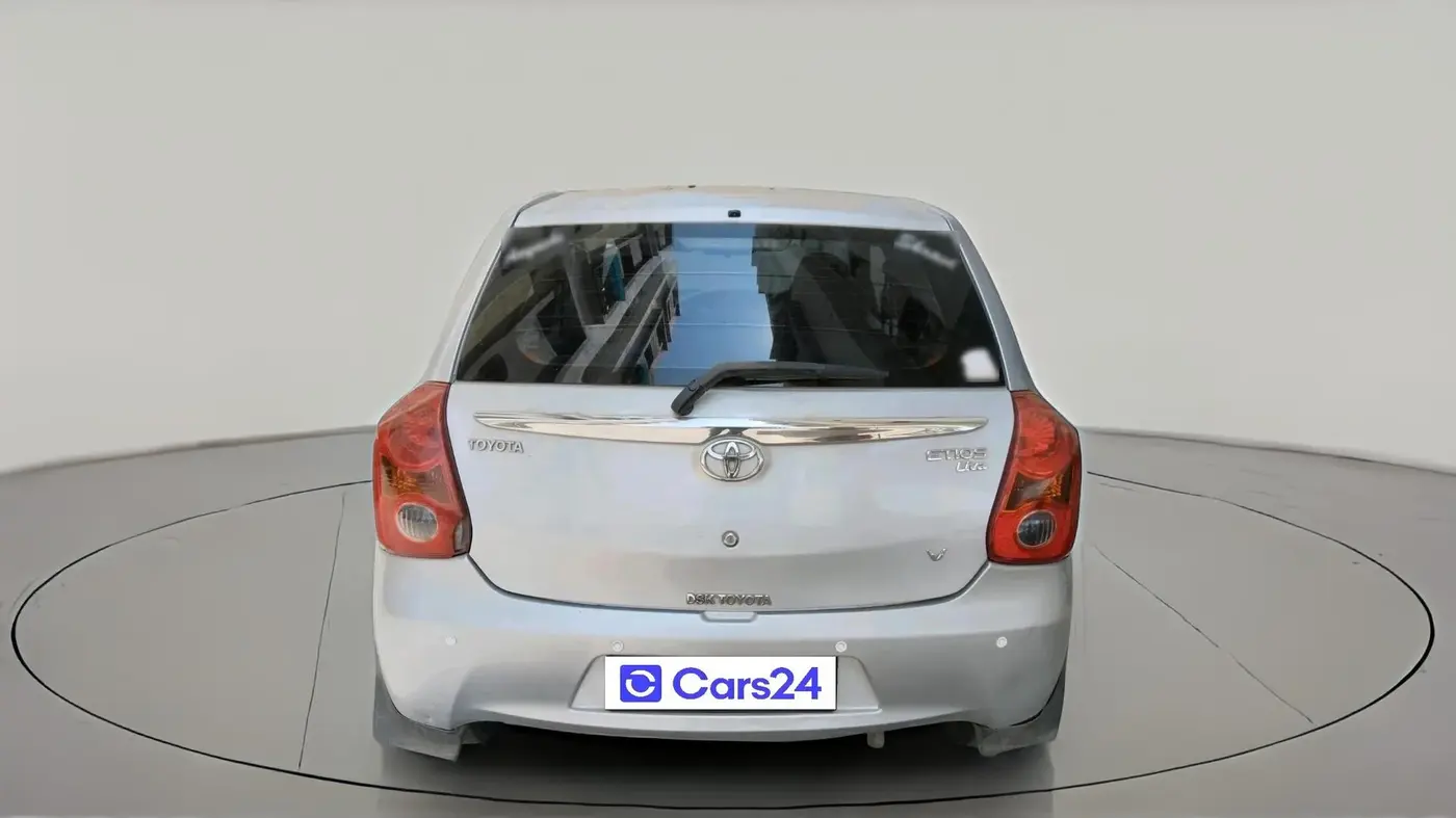 2011 Toyota Etios Liva V, Petrol, Manual, 1,74,072 km, exterior