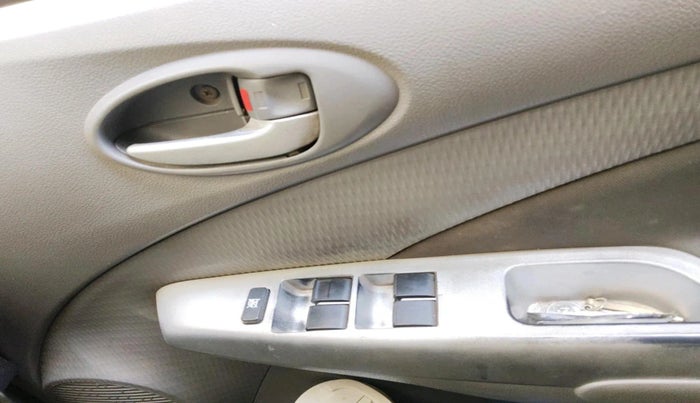 2011 Toyota Etios Liva V, Petrol, Manual, 1,74,072 km, interior