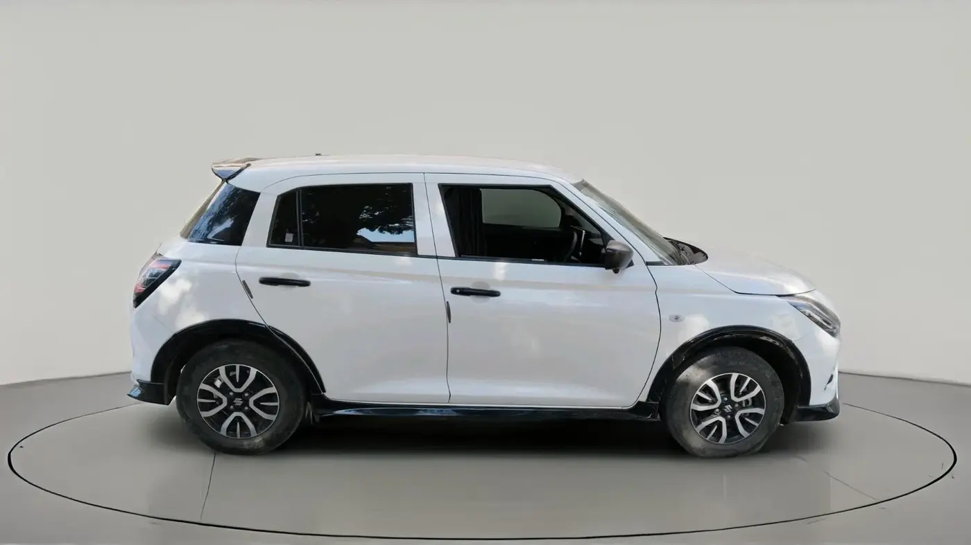 2024 Maruti Swift LXi, Petrol, Manual, 37,392 km, exterior