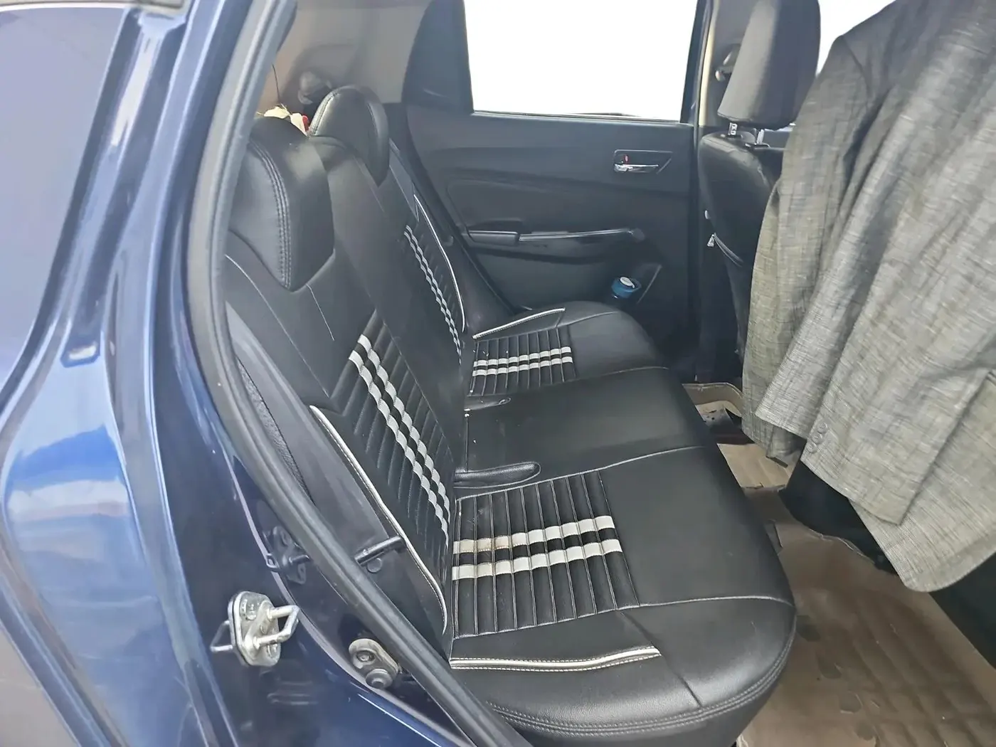 2018 Maruti Swift VXI, Petrol, Manual, 94,981 km, interior