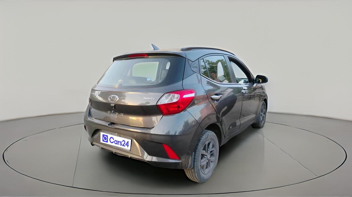 2021 Hyundai GRAND I10 NIOS SPORTZ 1.2 KAPPA VTVT CNG, CNG, Manual, 1,08,468 km, exterior
