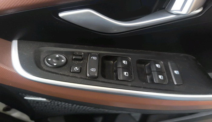 2021 Hyundai ALCAZAR PLATINUM(O) 7STR 1.5 AT, Diesel, Automatic, 58,054 km, interior