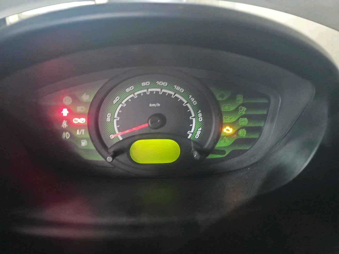 2013 Chevrolet Spark LT 1.0, Petrol, Manual, 1,07,455 km, interior