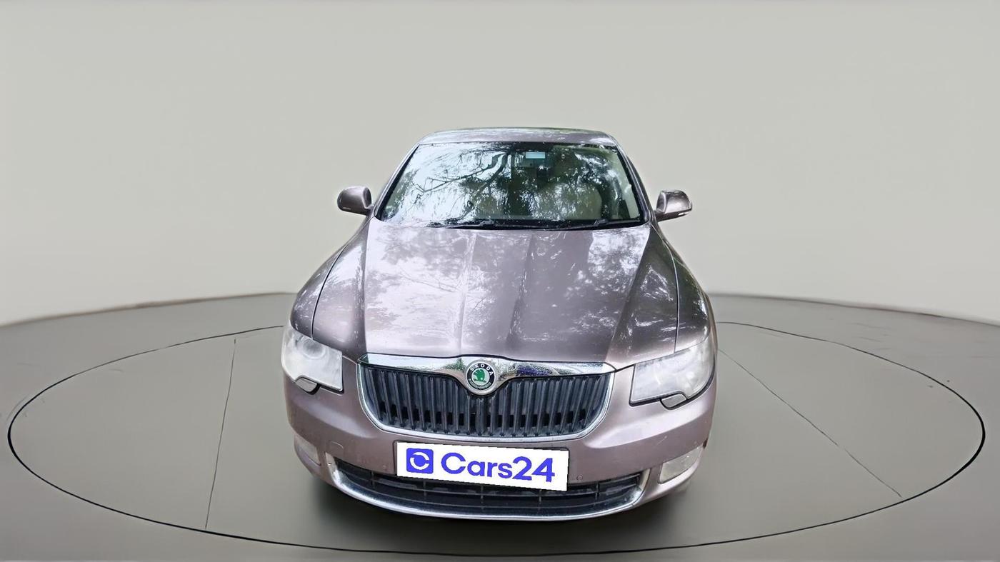 2013 Skoda Superb ELEGANCE 1.8 TSI MT, Petrol, Manual, 70,480 km, exterior