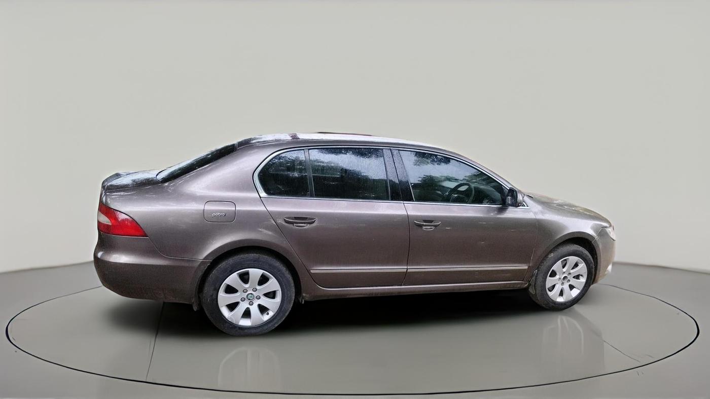 2013 Skoda Superb ELEGANCE 1.8 TSI MT, Petrol, Manual, 70,480 km, exterior