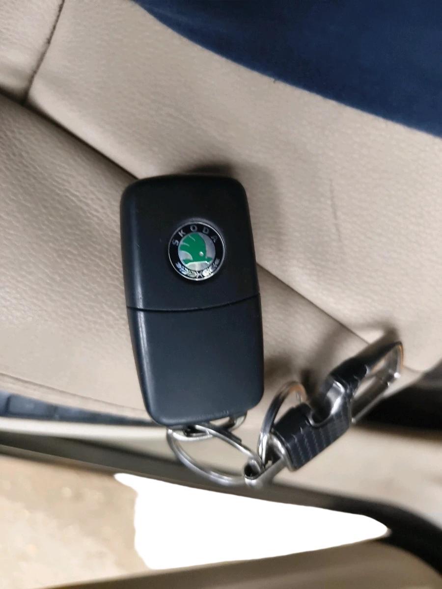 2013 Skoda Superb ELEGANCE 1.8 TSI MT, Petrol, Manual, 70,480 km, interior