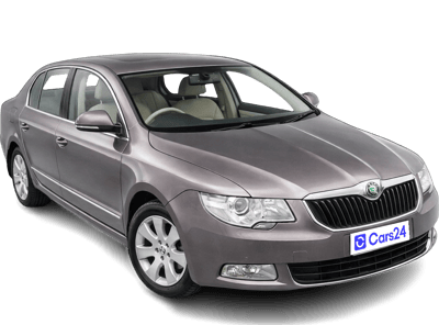 2013 Skoda Superb - Sedan - Petrol - Manual - ₹2.60 lakh
