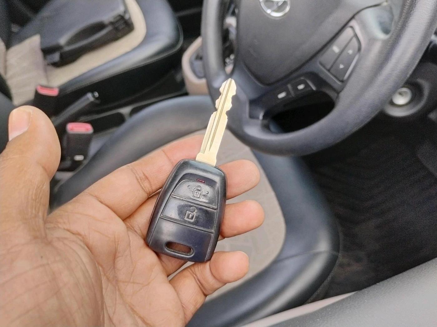 2019 Hyundai Grand i10 MAGNA AT 1.2 KAPPA VTVT, Petrol, Automatic, 18,733 km, interior