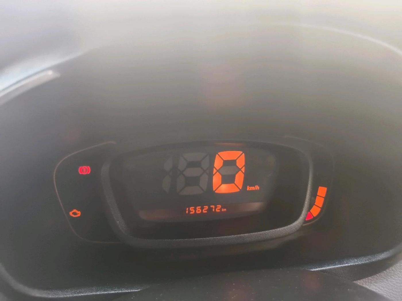 2017 Renault Kwid RXT 1.0, Petrol, Manual, 1,56,272 km, interior