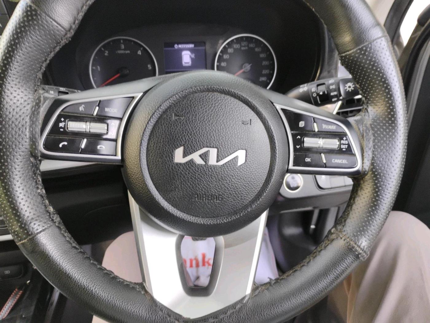 2023 KIA SELTOS HTK PLUS 1.5 DIESEL IMT, Diesel, Manual, 17,480 km, interior