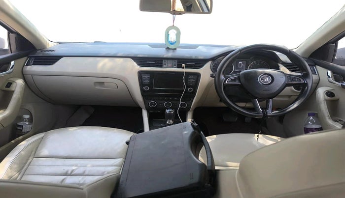 2016 Skoda Octavia 2.0 TDI CR STYLE PLUS AT, Diesel, Automatic, 1,95,064 km, interior