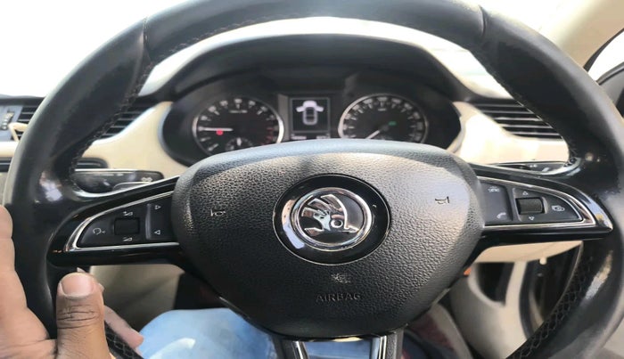 2016 Skoda Octavia 2.0 TDI CR STYLE PLUS AT, Diesel, Automatic, 1,95,064 km, interior