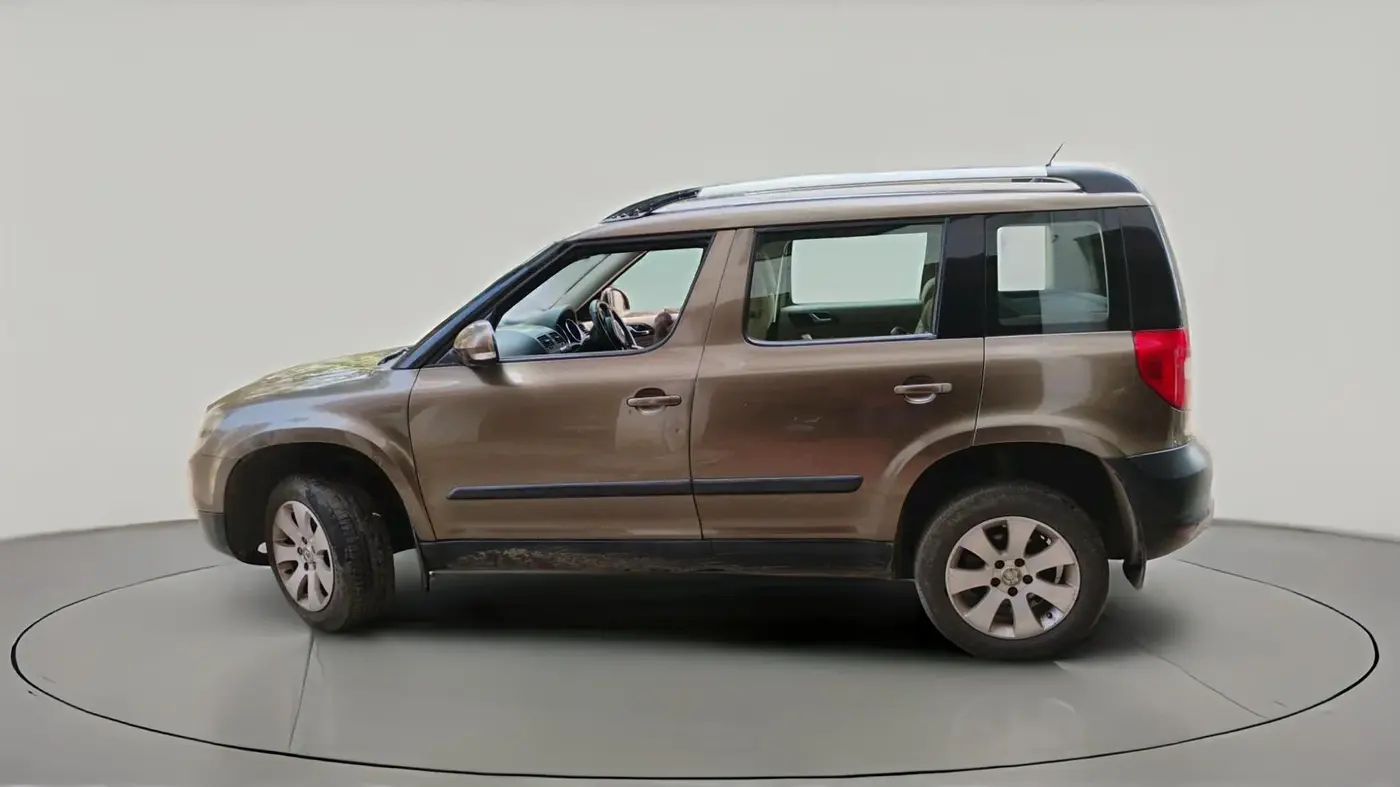 2011 Skoda Yeti ELEGANCE 2.0 TDI CR 4X4, Diesel, Manual, 1,75,111 km, exterior