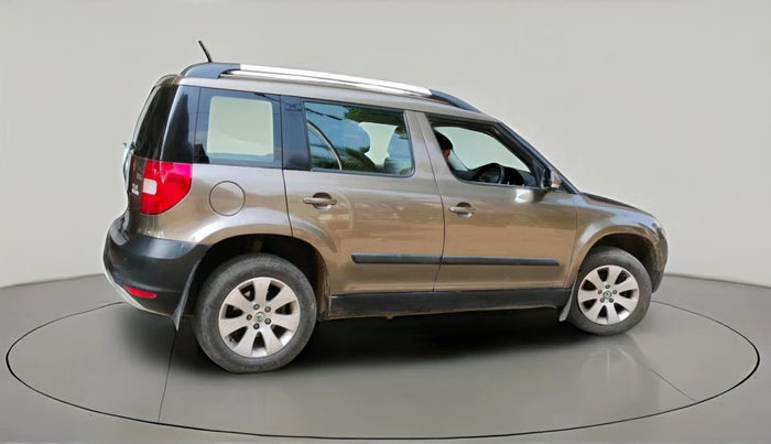 2011 Skoda Yeti ELEGANCE 2.0 TDI CR 4X4, Diesel, Manual, 1,75,111 km, exterior