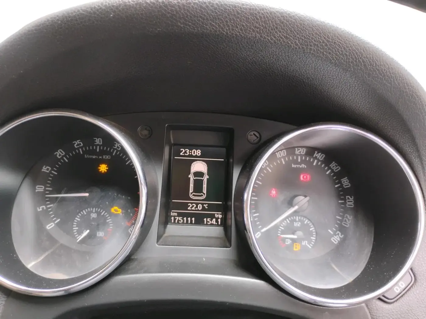 2011 Skoda Yeti ELEGANCE 2.0 TDI CR 4X4, Diesel, Manual, 1,75,111 km, interior