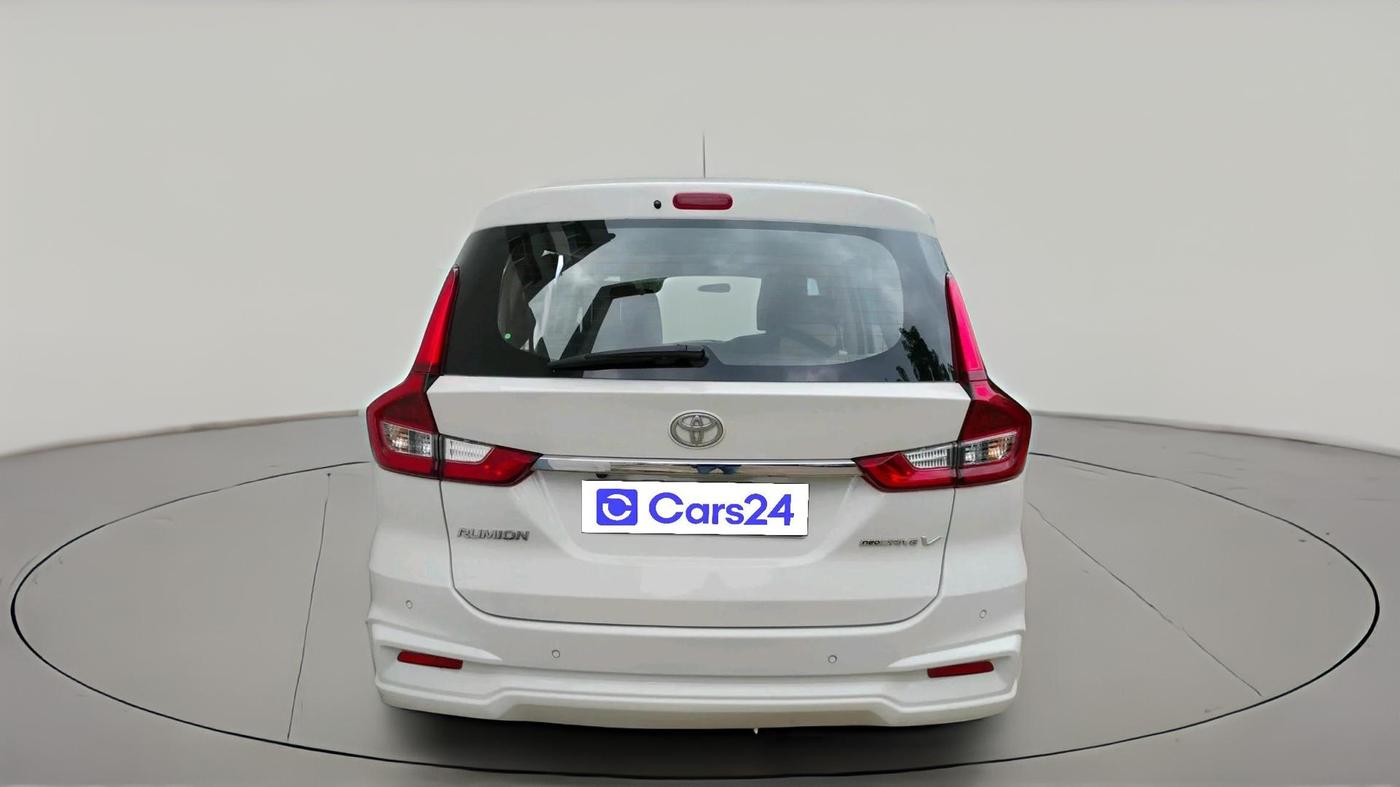 2024 Toyota RUMION V AT , Petrol, Automatic, 27,924 km, exterior