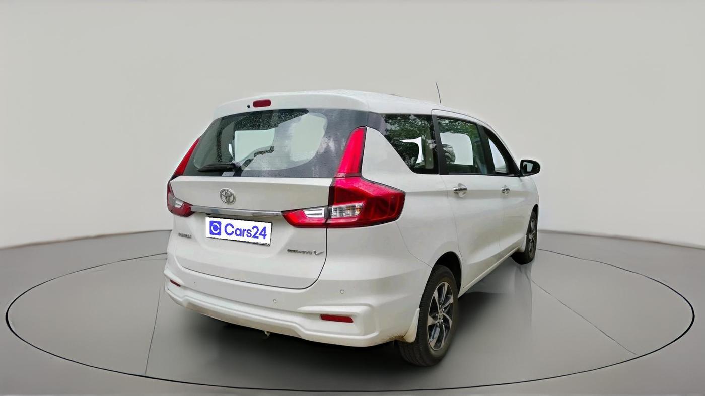 2024 Toyota RUMION V AT , Petrol, Automatic, 27,924 km, exterior