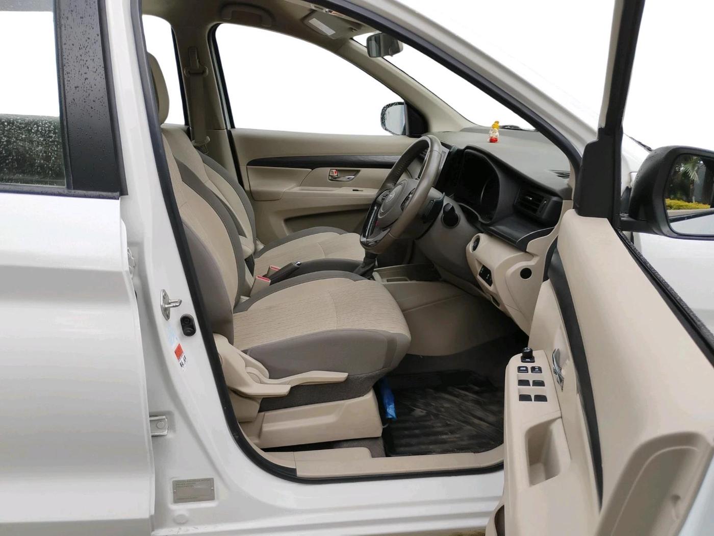 2024 Toyota RUMION V AT , Petrol, Automatic, 27,924 km, interior
