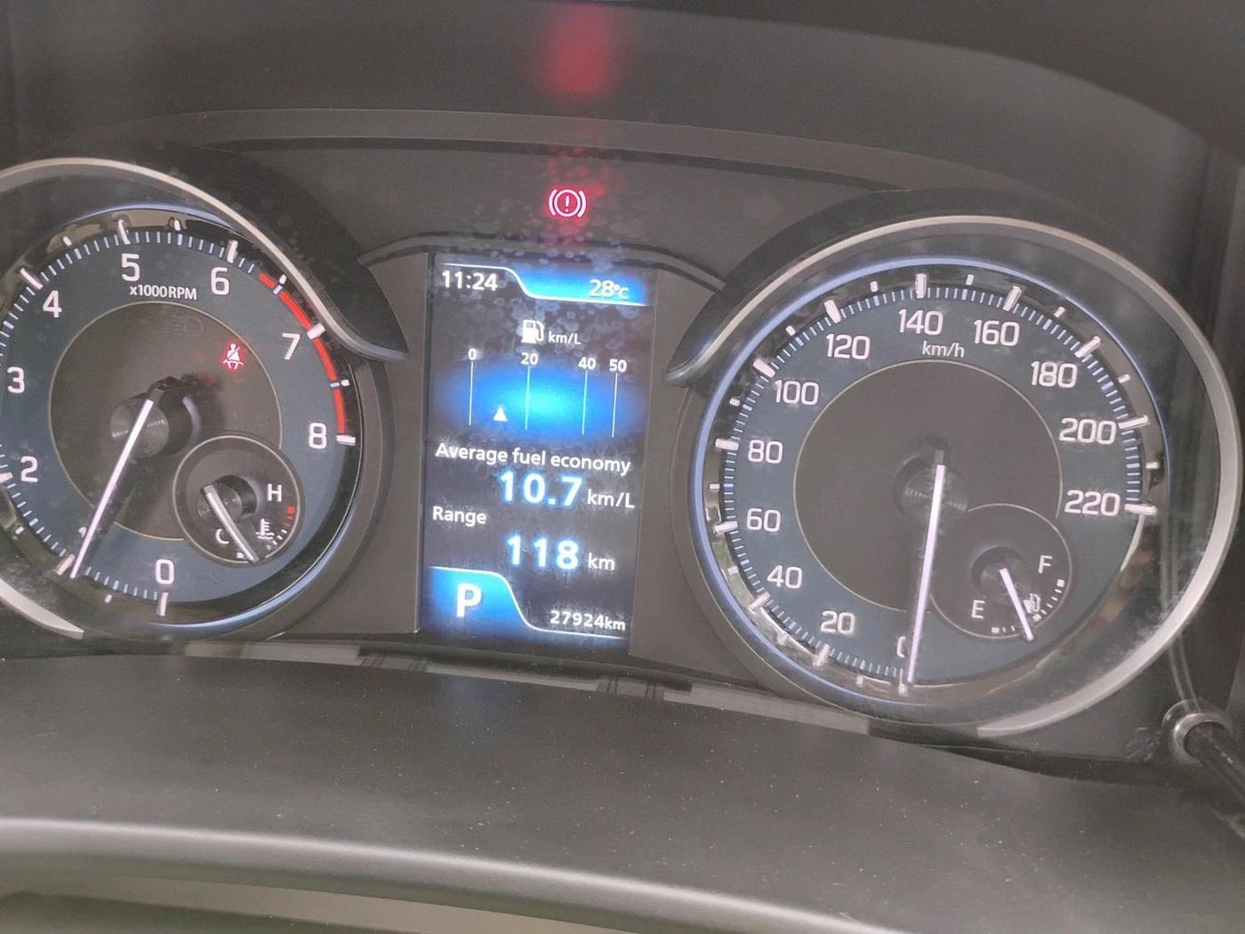 2024 Toyota RUMION V AT , Petrol, Automatic, 27,924 km, interior