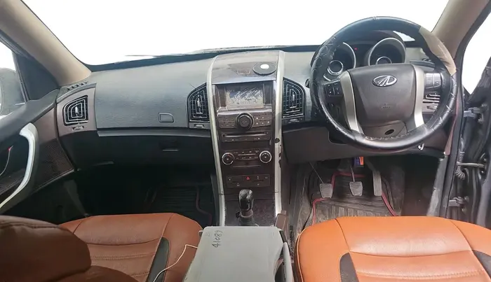 2011 Mahindra XUV500 W8, Diesel, Manual, 1,32,520 km, interior