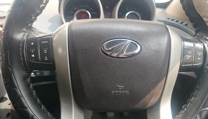 2011 Mahindra XUV500 W8, Diesel, Manual, 1,32,520 km, interior