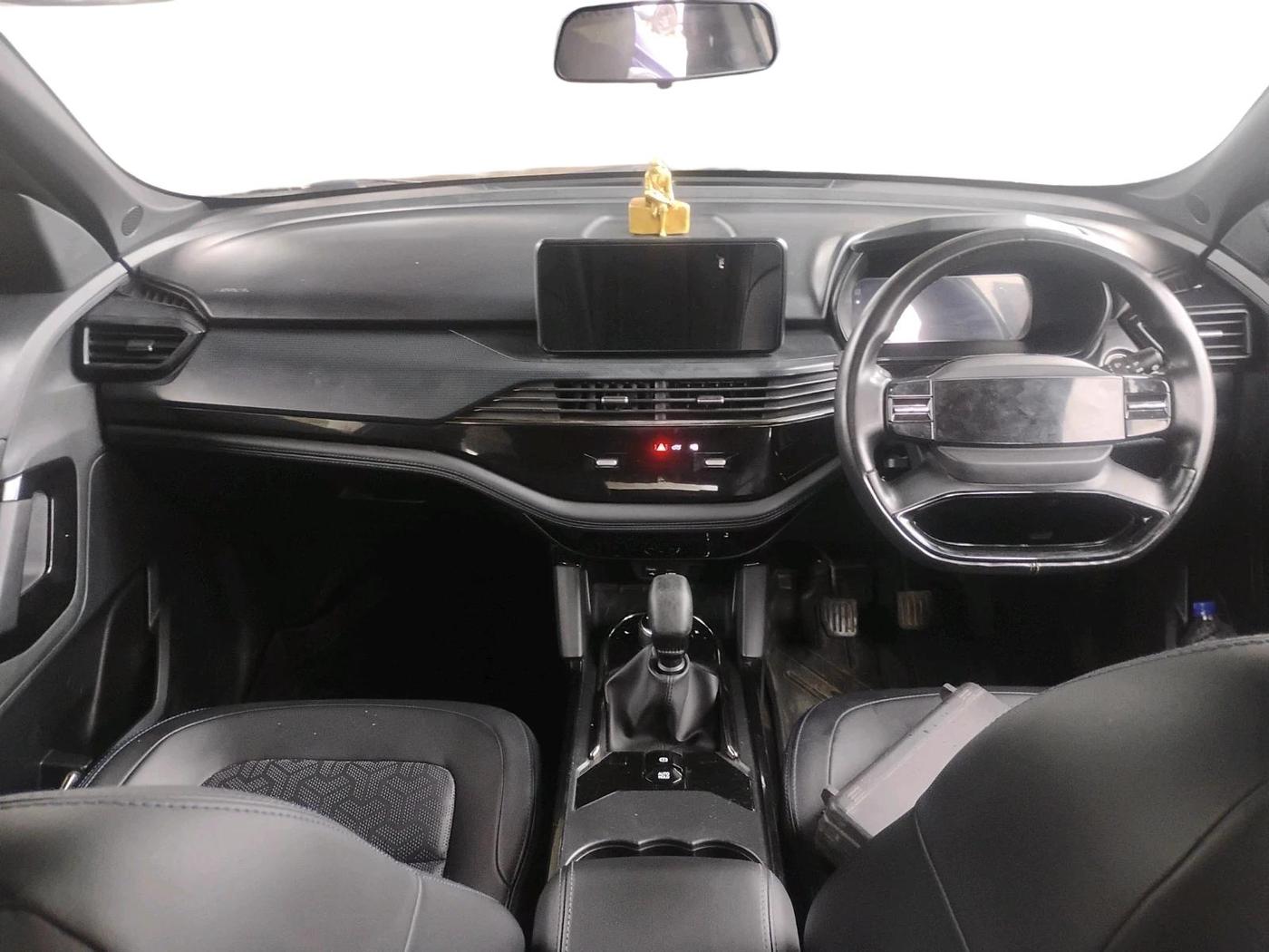 2024 Tata Harrier ADVENTURE PLUS DARK EDITION, Diesel, Manual, 71,500 km, interior
