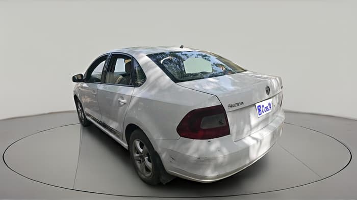 2015 Skoda Rapid 1.5 TDI CR AMBITION WITH ALLOY, Diesel, Manual, 1,55,262 km, exterior