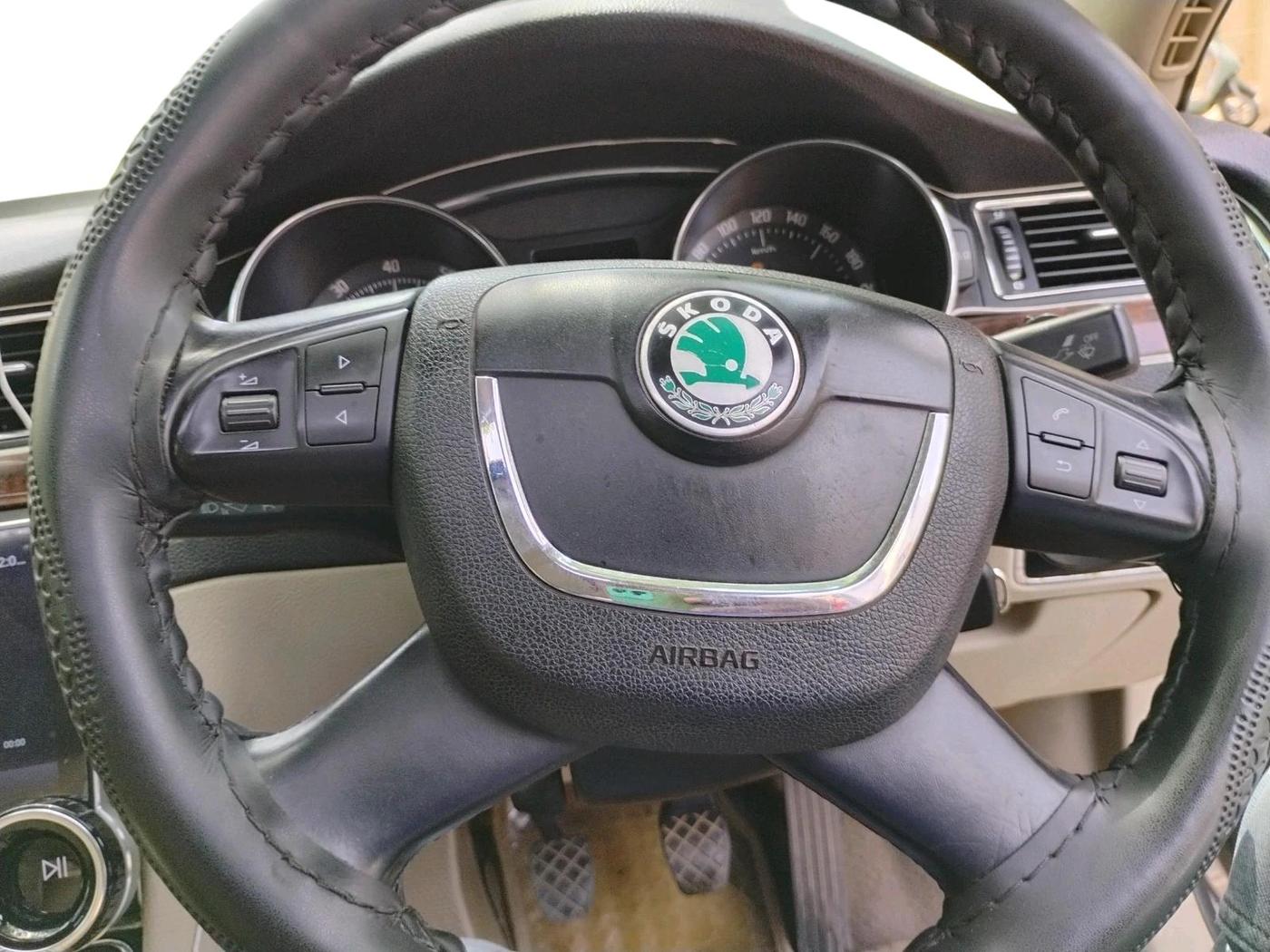 2011 Skoda Superb ELEGANCE 1.8 TSI MT, Petrol, Manual, 73,661 km, interior