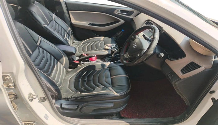 2016 Hyundai Elite i20 ASTA 1.4 CRDI (O), Diesel, Manual, 1,29,120 km, interior