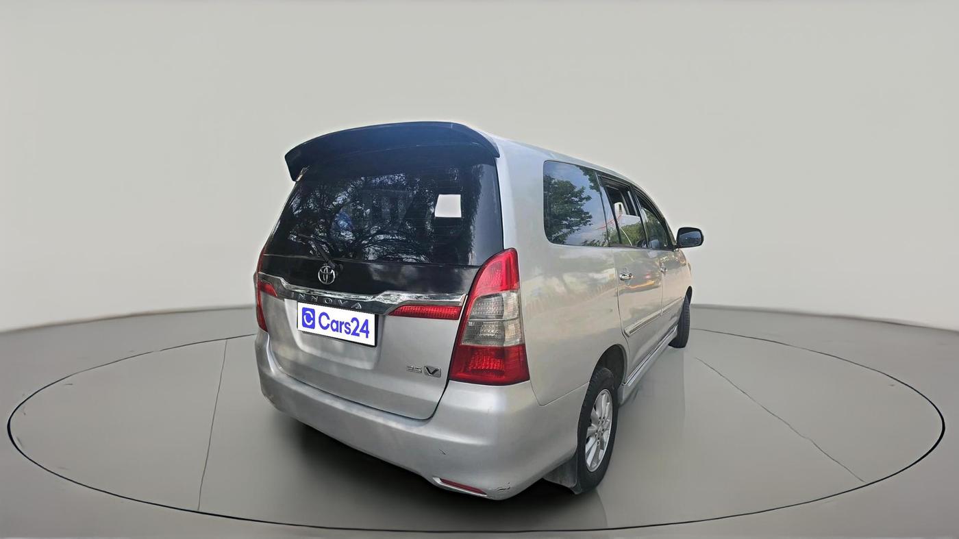 2012 Toyota Innova VX 2.5 8 STR, Diesel, Manual, 1,90,273 km, exterior