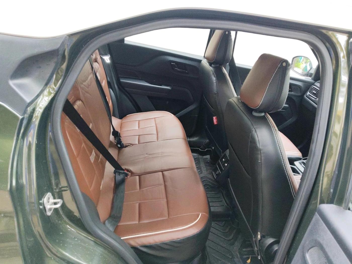 2025 Tata PUNCH Accomplished Plus Camo Edition AMT, Petrol, Automatic, 6,536 km, interior