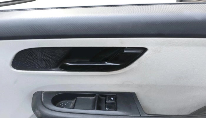 2021 Tata ALTROZ XE PETROL, Petrol, Manual, 78,788 km, interior