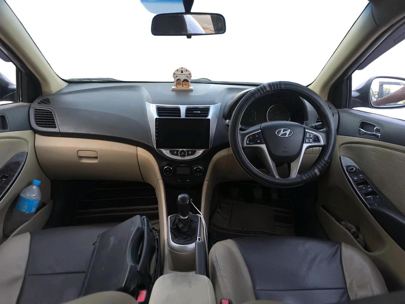 2012 Hyundai Verna FLUIDIC 1.6 VTVT EX, Petrol, Manual, 69,850 km, interior