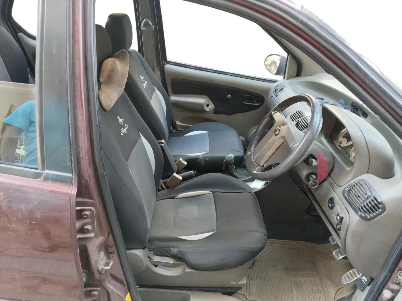 2011 Tata Indigo CS GLX, CNG, Manual, 93,000 km, interior