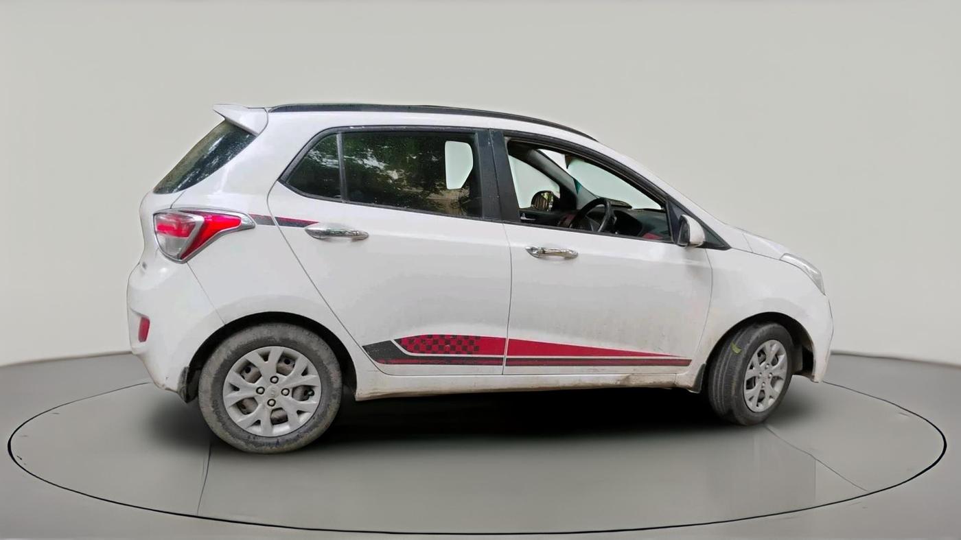2016 Hyundai Grand i10 MAGNA 1.1 CRDI, Diesel, Manual, 1,28,775 km, exterior