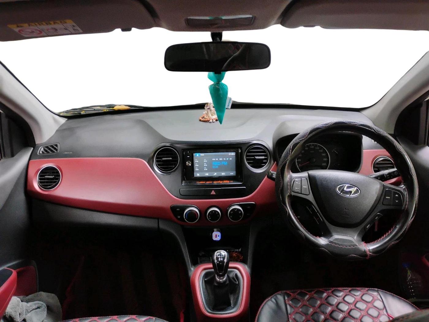 2016 Hyundai Grand i10 MAGNA 1.1 CRDI, Diesel, Manual, 1,28,775 km, interior
