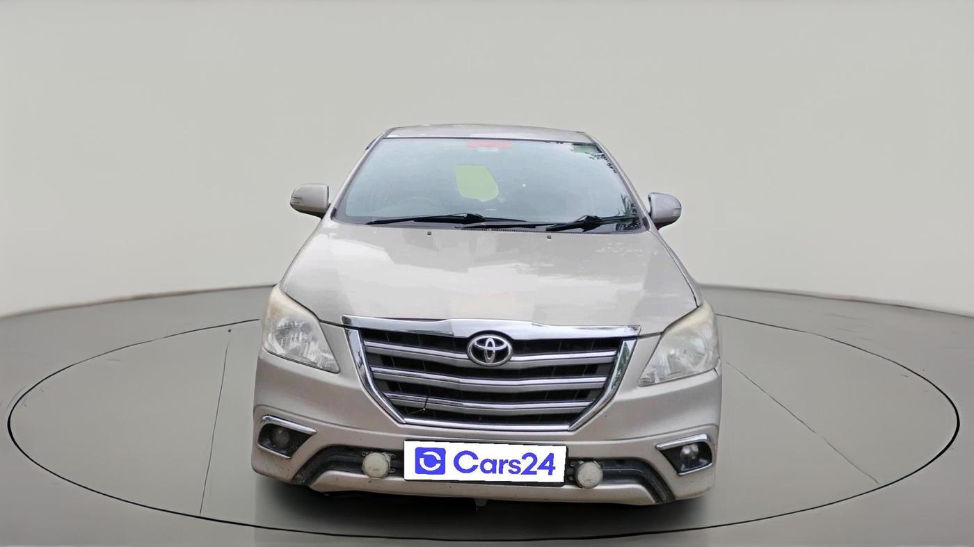 2015 Toyota Innova 2.5 VX 7 STR, Diesel, Manual, 1,66,162 km, exterior