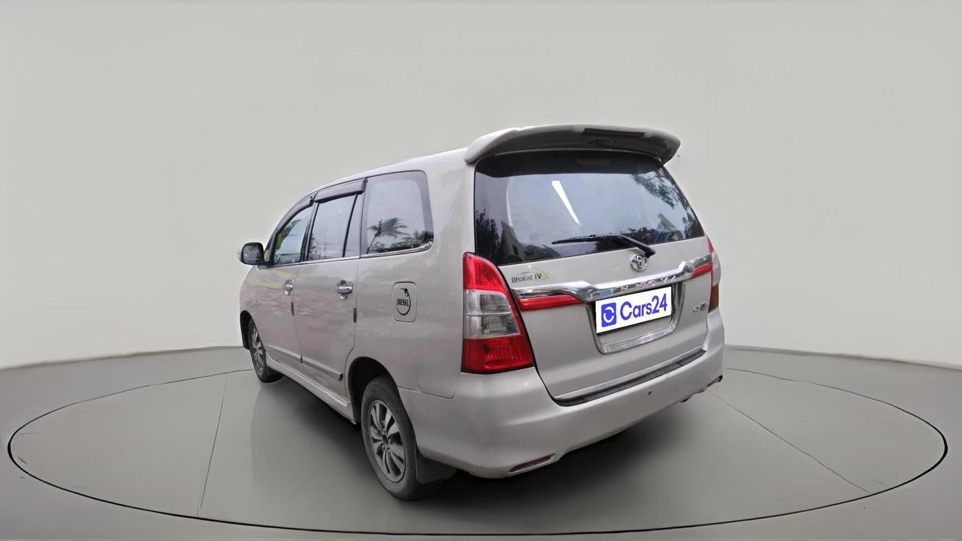 2015 Toyota Innova 2.5 VX 7 STR, Diesel, Manual, 1,66,162 km, exterior