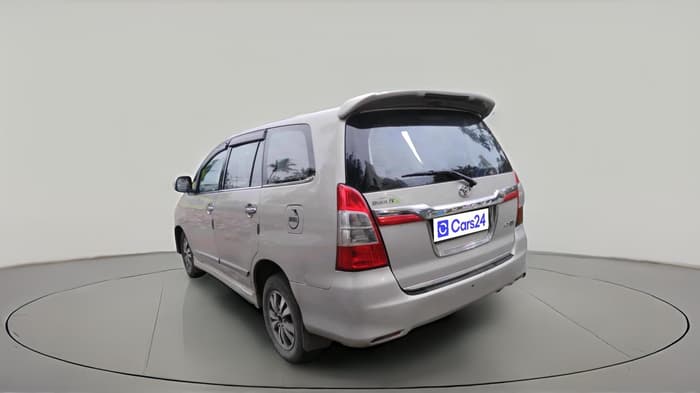 2015 Toyota Innova 2.5 VX 7 STR, Diesel, Manual, 1,66,162 km, exterior