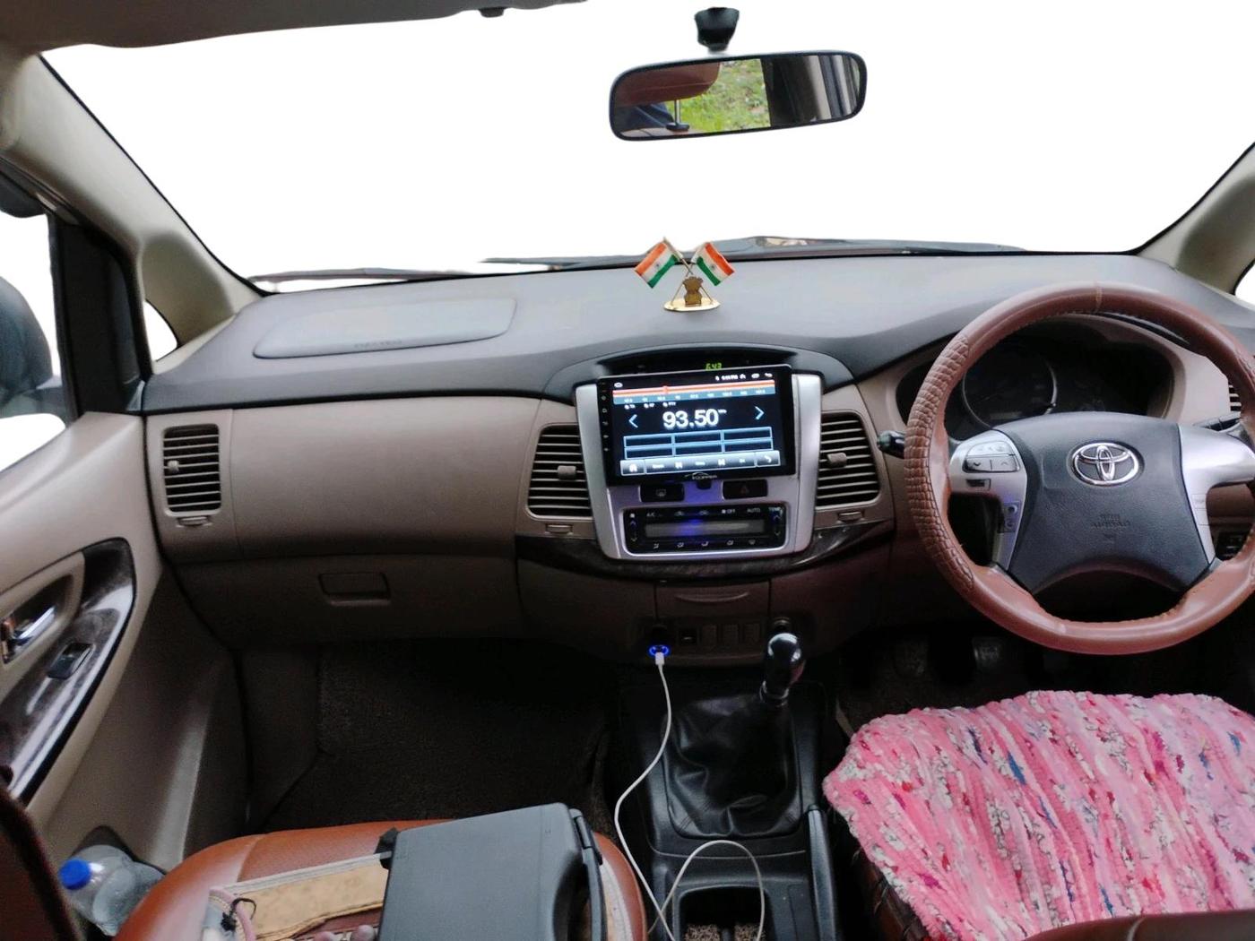 2015 Toyota Innova 2.5 VX 7 STR, Diesel, Manual, 1,66,162 km, interior