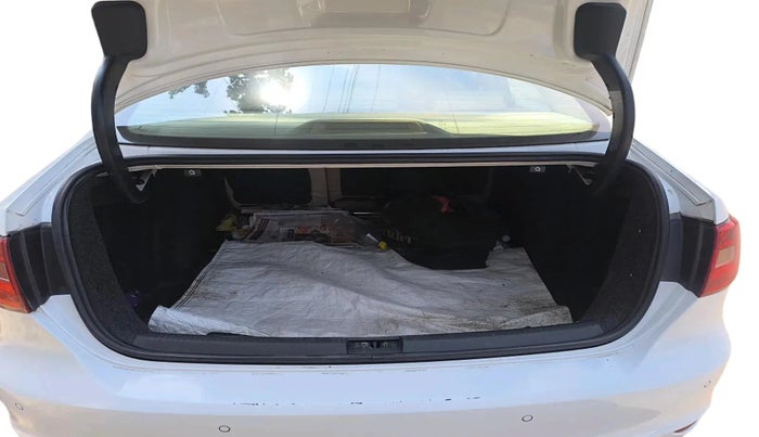 2014 Volkswagen Jetta COMFORTLINE TSI, Petrol, Manual, 60,237 km, exterior