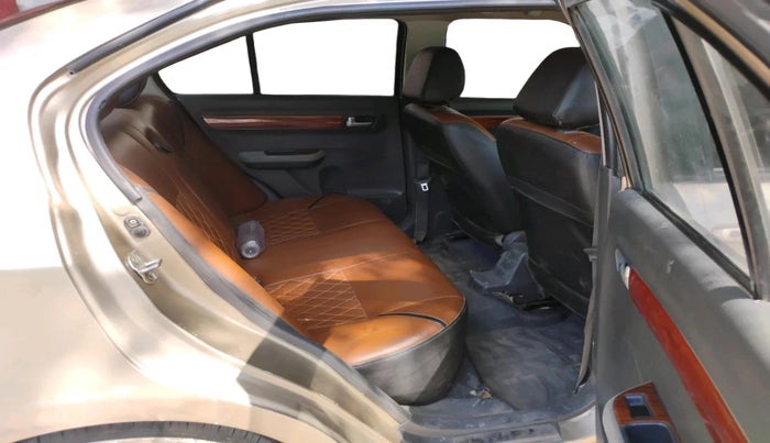 2011 Maruti Swift Dzire VXI, CNG, Manual, 1,11,625 km, interior